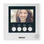 Monitor a color LCD 4.3"