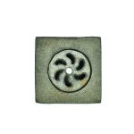 Coladera FV4 fierro medida real 8.5 x 8.5 cm