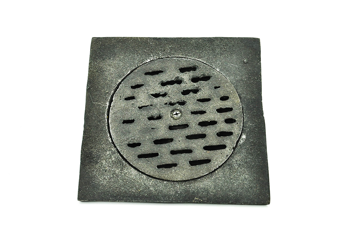 Coladera FV8 fierro medida real 18.5 x 18.5 cm